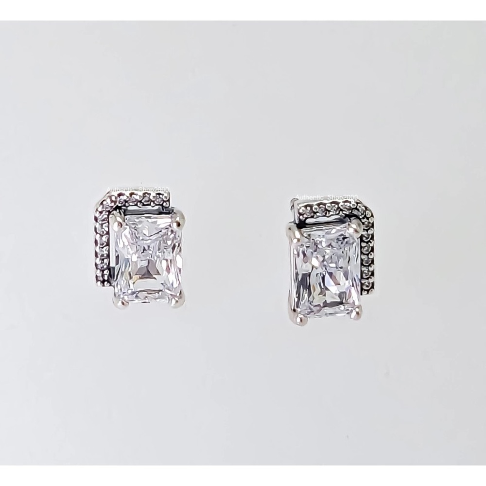 Pandora Collier Rectangular Sparkling Halo Silver CZ Stud